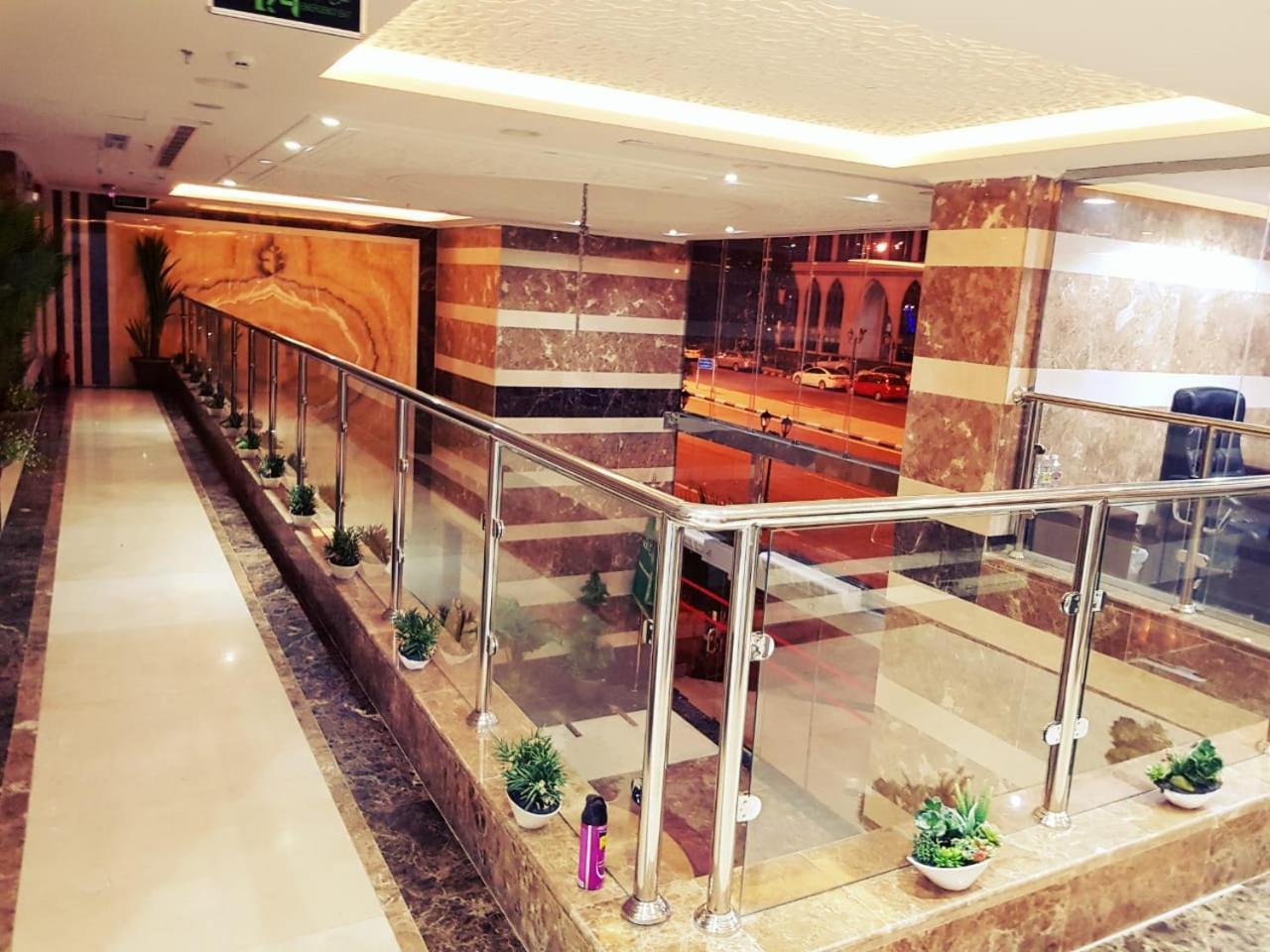 Al Rakaez Hotel Mecca Exterior photo